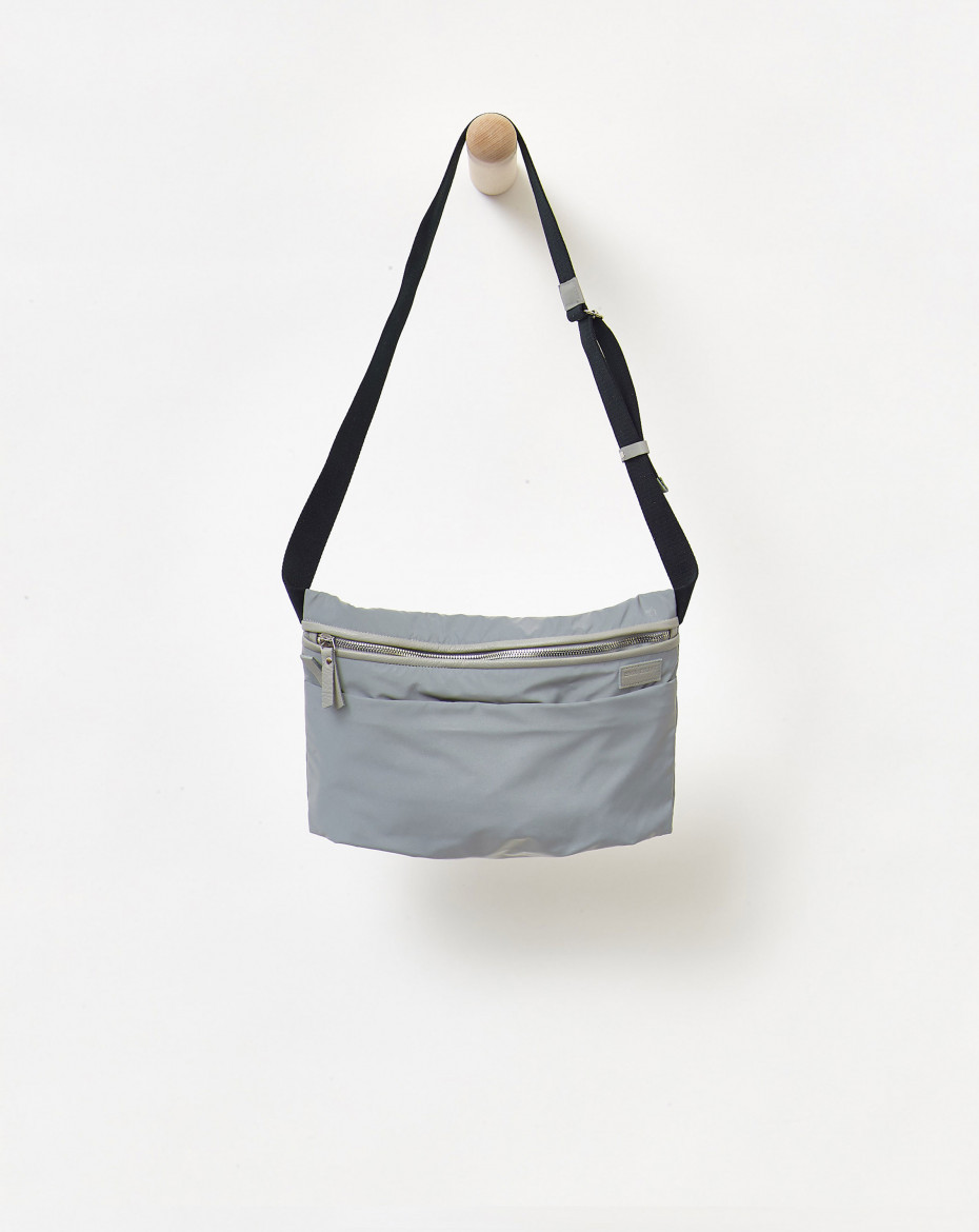 FlatPack_Refl_silver_Front_.jpg
